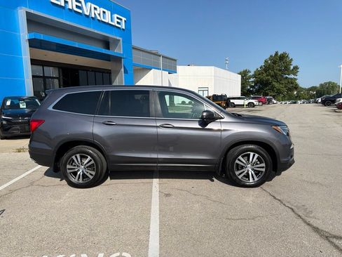 Used 2017 Honda Pilot EX-L image 2