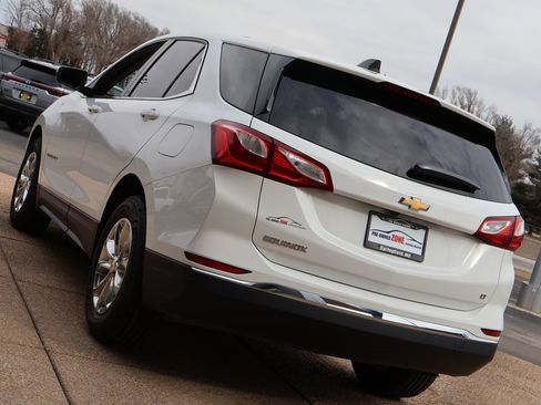 Used 2018 Chevrolet Equinox LT image 4