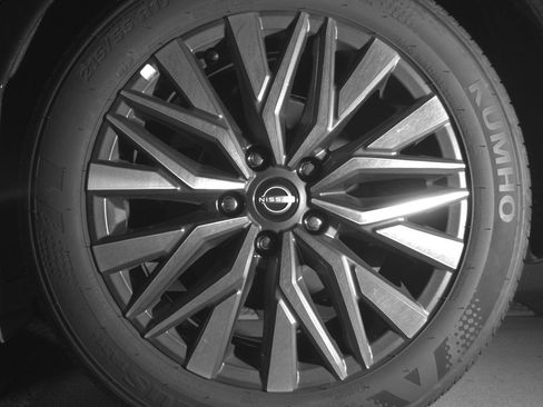 Used 2025 Nissan Altima 2.5 SV image 14