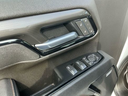 Used 2025 GMC Sierra 2500 AT4 w/ AT4 Premium Plus Package AWD/4WD image 16