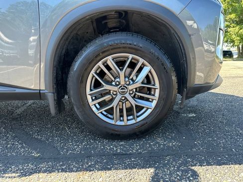 Used 2023 Nissan Rogue S AWD/4WD image 16