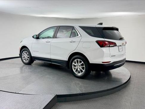 Used 2023 Chevrolet Equinox LT w/ Driver Convenience Package AWD/4WD image 7