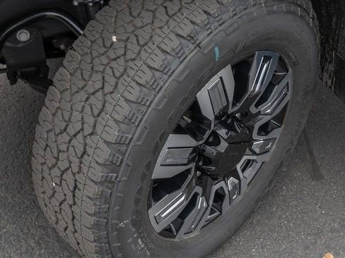 New 2026 GMC Sierra 3500 Denali w/ Denali Reserve Package image 13