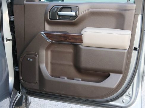 Used 2021 GMC Sierra 1500 SLT w/ SLT Convenience Package image 17