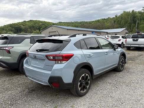 Used 2023 Subaru Crosstrek 2.0i AWD/4WD image 3