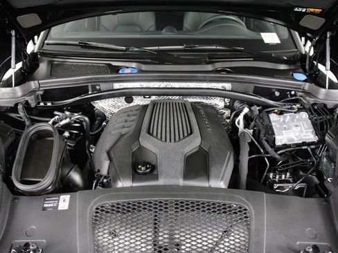 Certified 2026 Porsche Macan image 26