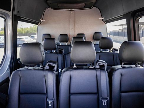 Used 2024 Mercedes-Benz Sprinter 2500 image 26