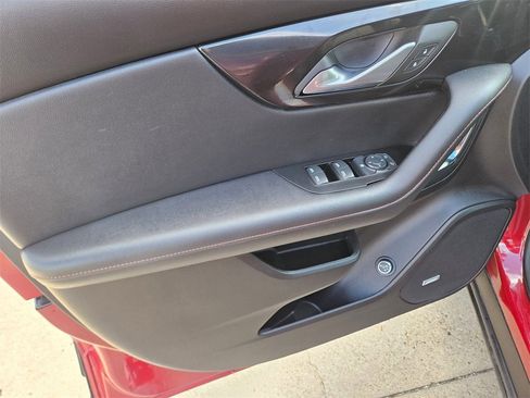 Used 2025 Chevrolet Blazer RS image 13