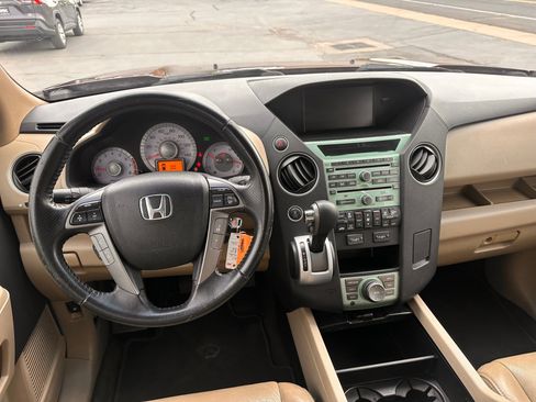 Used 2011 Honda Pilot Touring image 7