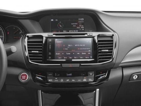 Used 2017 Honda Accord EX-L image 10