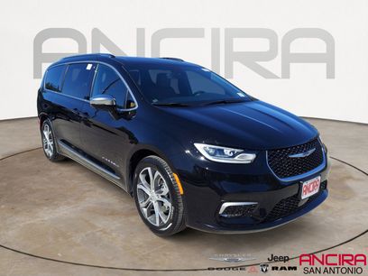 New 2026 Chrysler Pacifica Pinnacle