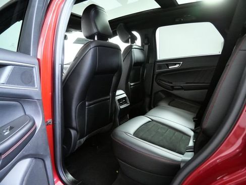 Certified 2022 Ford Edge ST-Line w/ Class II Trailer Tow Package AWD/4WD image 11