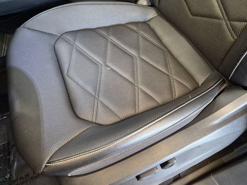 Used 2025 Volkswagen Atlas SE FWD image 16