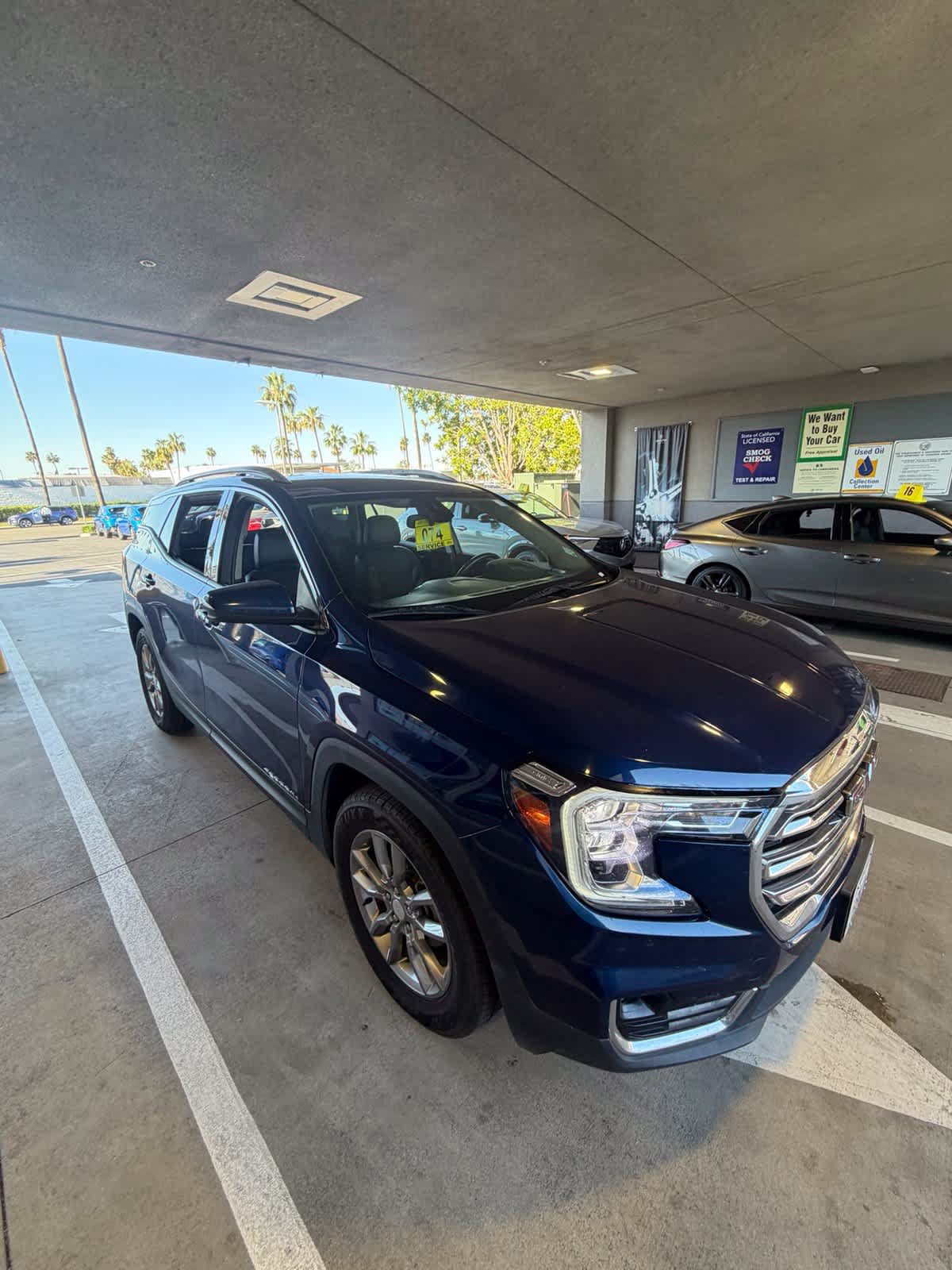Used 2022 GMC Terrain SLT FWD image 3