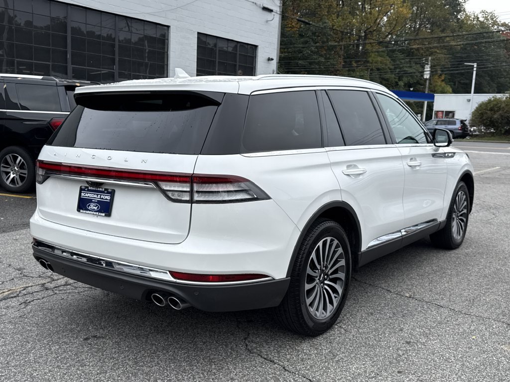 Used 2023 Lincoln Aviator Reserve w/ Elements Package Plus AWD/4WD image 3