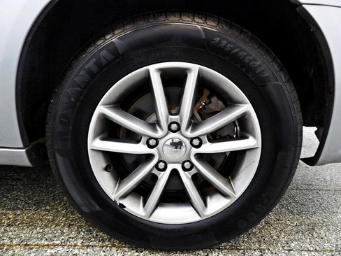 Used 2016 Dodge Grand Caravan SE FWD image 17