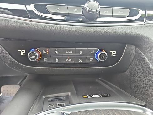 Certified 2023 Buick Enclave Avenir w/ Avenir Technology Package AWD/4WD image 27