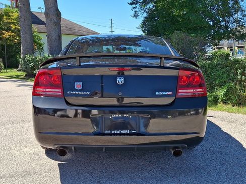 Used 2006 Dodge Charger SRT8 w/ SRT Option Group II RWD image 5