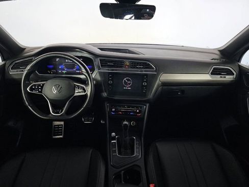 Used 2022 Volkswagen Tiguan SE R-Line image 14
