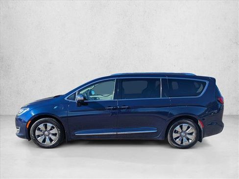 Used 2019 Chrysler Pacifica Limited w/ Advanced Safetytec Group image 9