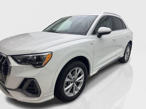 Used 2022 Audi Q3 2.0T Premium w/ Convenience Package image 11