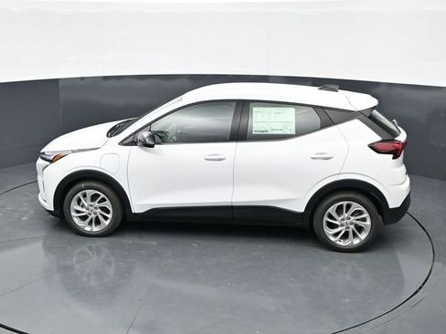 New 2027 Chevrolet Bolt LT w/ Comfort Package FWD image 25