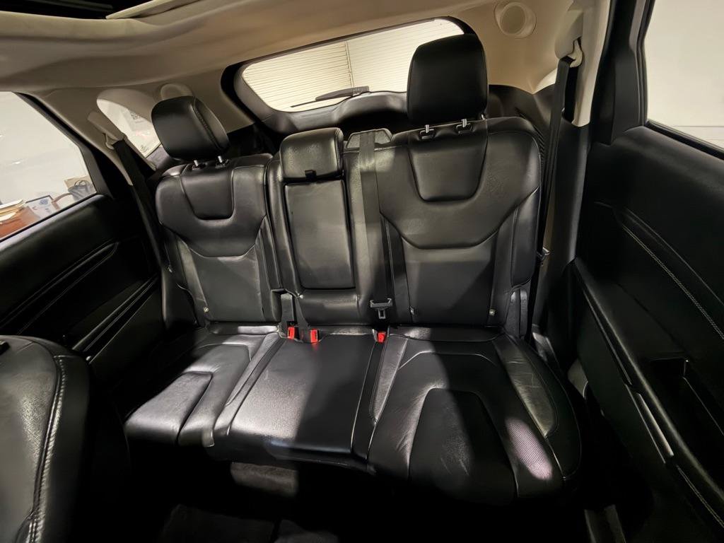 Used 2015 Ford Edge Titanium w/ Equipment Group 301A AWD/4WD image 17