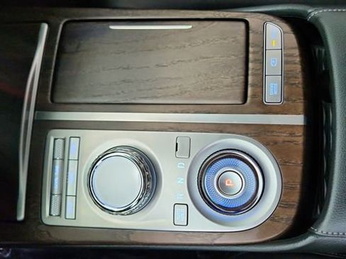 Used 2024 Genesis G80 image 50