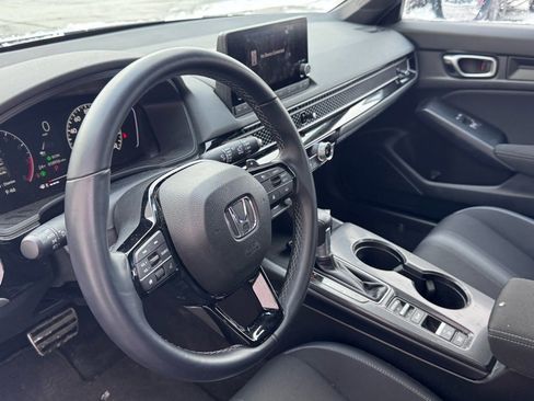 Used 2024 Honda Civic Sport image 8