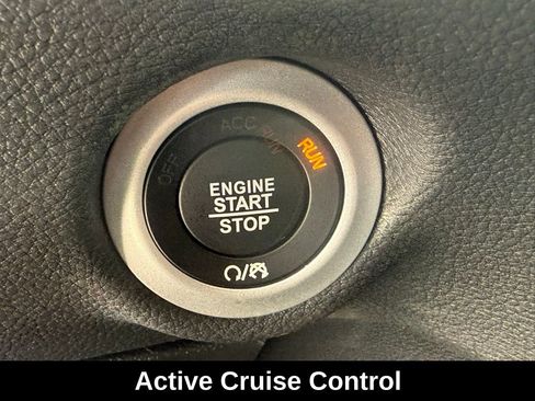 New 2026 Chrysler Pacifica Select image 16