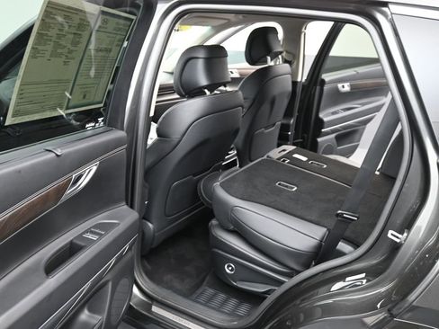 Used 2024 Genesis GV80 2.5T image 11