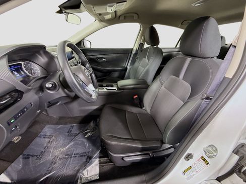 Used 2025 Nissan Sentra SV image 22