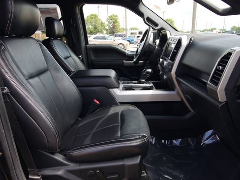 Used 2020 Ford F150 Lariat w/ Equipment Group 502A Luxury AWD/4WD image 8