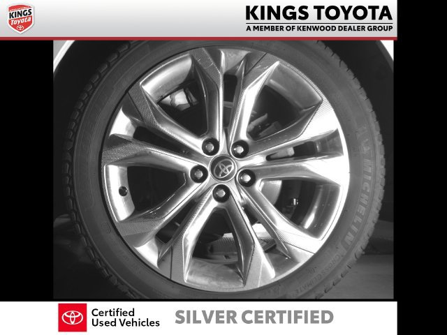 Used 2022 Toyota Sienna Platinum FWD image 12