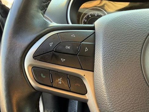 Used 2019 Jeep Cherokee Latitude Plus image 42