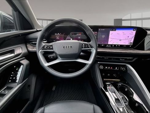 Used 2025 Audi Q5 Premium w/ Convenience Package AWD/4WD image 8