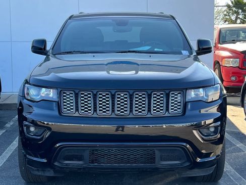 Used 2018 Jeep Grand Cherokee Altitude image 6