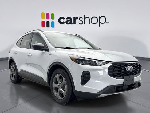 Used 2025 Ford Escape ST-Line w/ Equipment Group 301A image 7