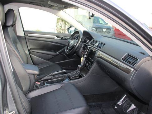 Used 2016 Volkswagen Passat 1.8T SE image 13