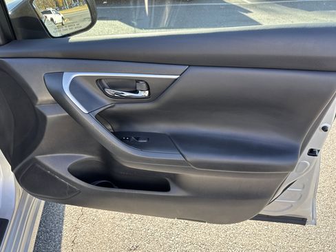 Used 2017 Nissan Altima 2.5 S w/ Power Driver Seat Package image 19