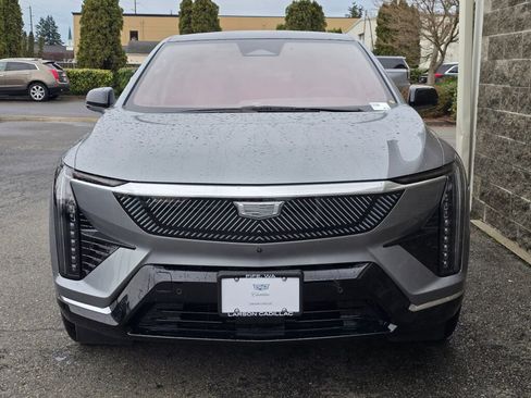 New 2026 Cadillac Optiq Luxury 2 image 12