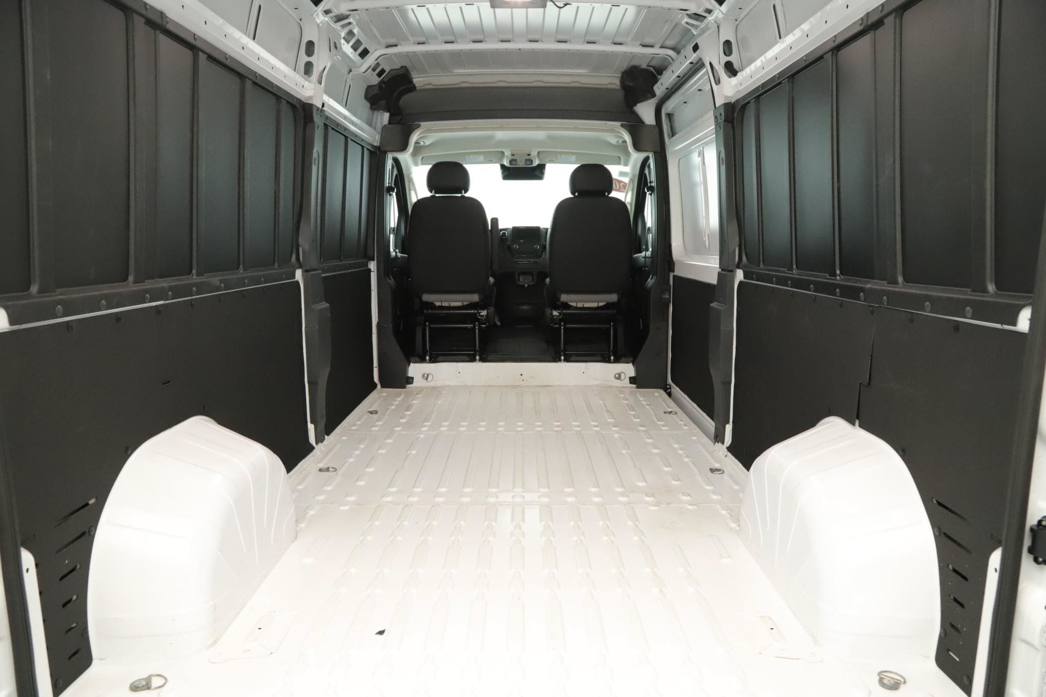 Used 2026 RAM ProMaster 2500 w/ Convenience Group FWD image 15