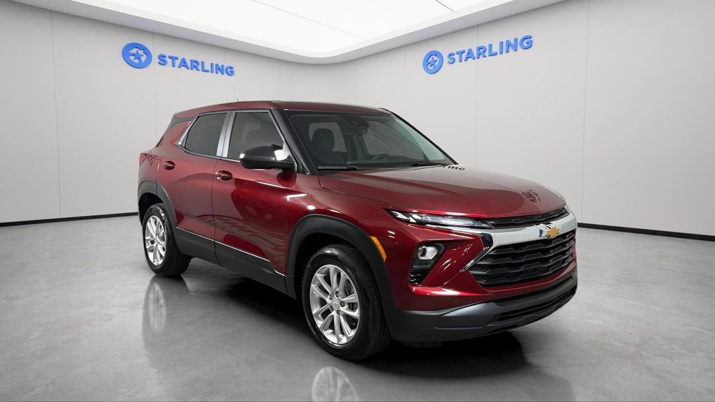 Used 2025 Chevrolet TrailBlazer LS w/ LS Convenience Package FWD image 13