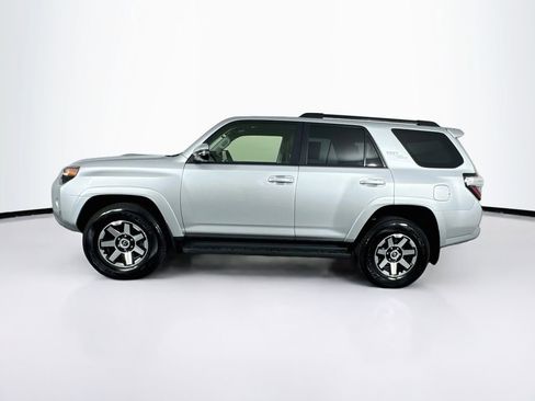Used 2024 Toyota 4Runner TRD Off-Road Premium AWD/4WD image 6
