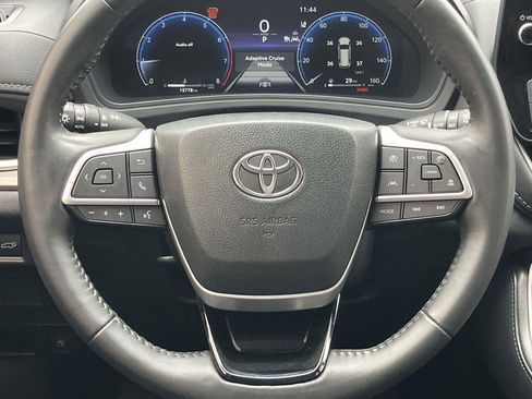 Certified 2024 Toyota Grand Highlander FWD image 20