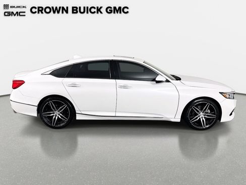 Used 2022 Honda Accord Touring image 4
