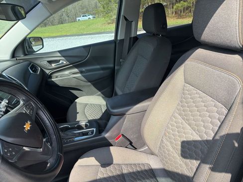Used 2018 Chevrolet Equinox LT image 9