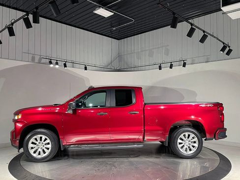 Used 2020 Chevrolet Silverado 1500 Custom w/ Custom Value Package image 16