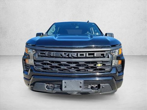 Used 2022 Chevrolet Silverado 1500 Custom image 2