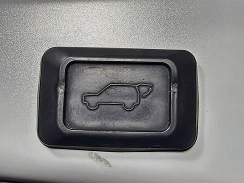 Used 2019 Toyota RAV4 XLE w/ Convenience Package FWD image 28